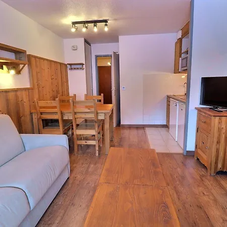 Confortable 2 Pieces, Skis Aux Pieds, Animaux Admis - Fr-1-182a-37 * كورشوفيل