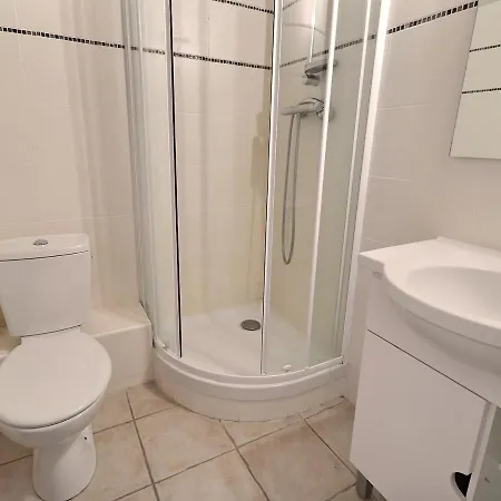 Confortable 2 Pieces, Skis Aux Pieds, Animaux Admis - Fr-1-182a-37 Apartamento